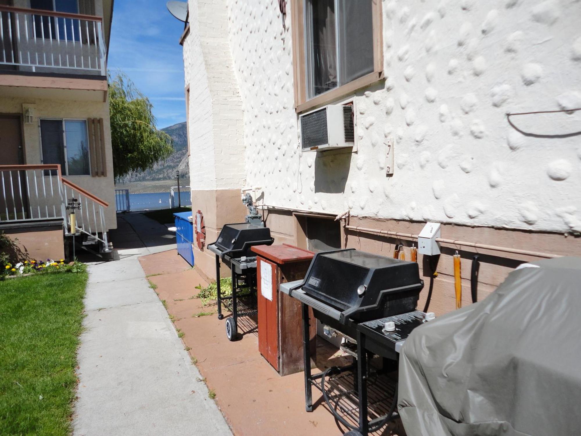 Bella Villa Resort Motel Osoyoos Exteriör bild