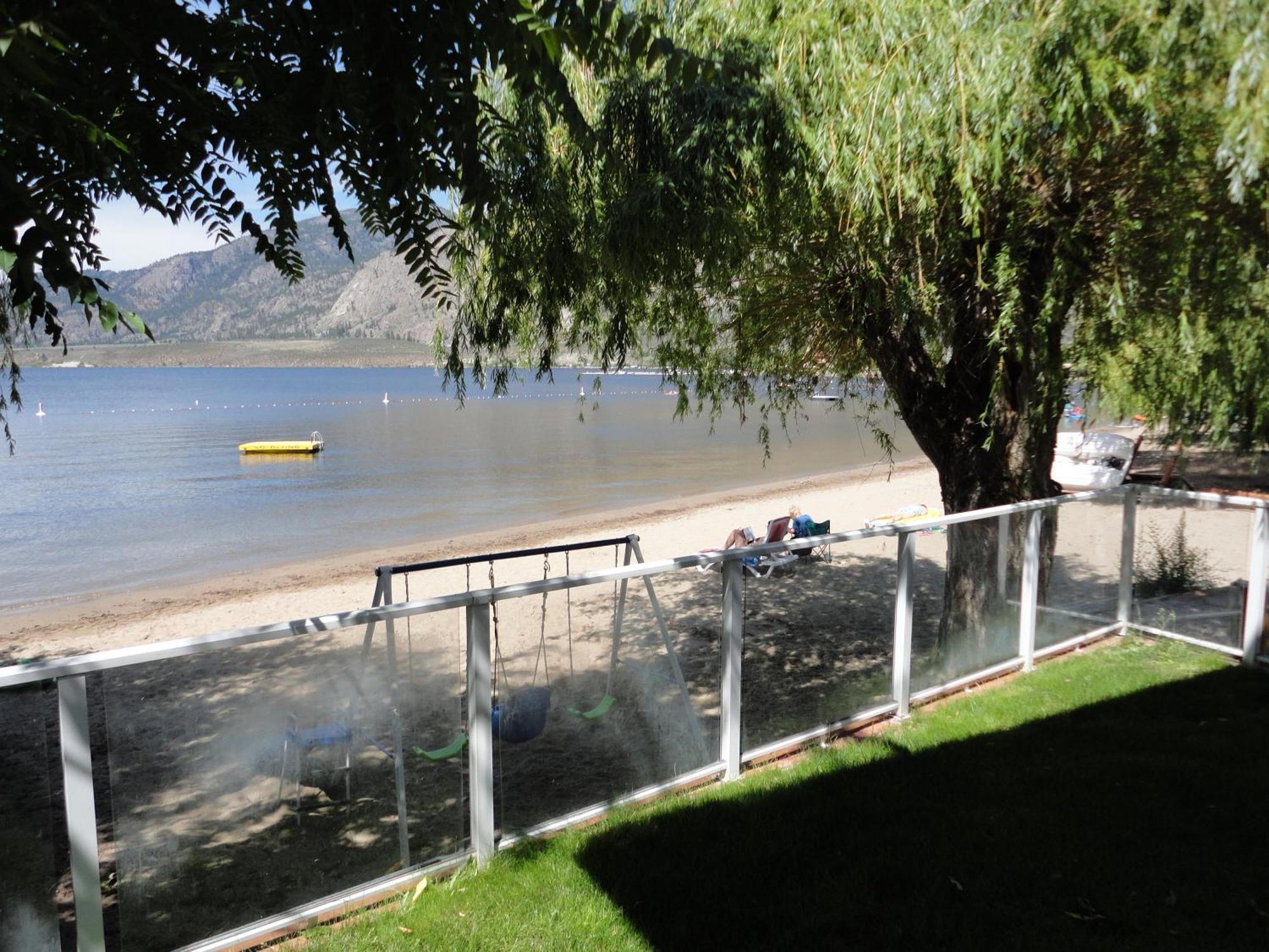 Bella Villa Resort Motel Osoyoos Exteriör bild